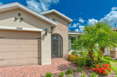 1042 Harbor Ridge Dr, Kissimmee FL  34759-6208 exterior