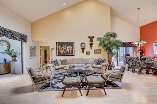 9 Windsor Ln, Boynton Beach FL  33436-6063 exterior