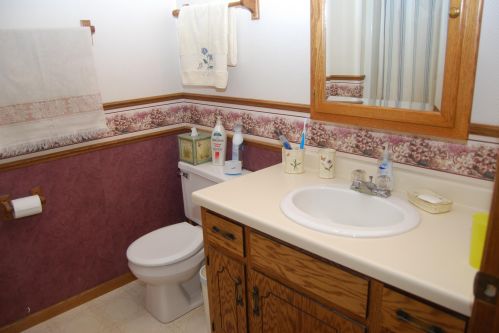 711 Harrison Ct, West Bend WI  53090-1800 exterior