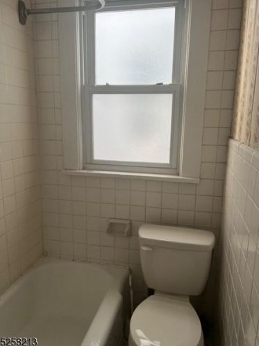 86 Struyk Ave, Paterson NJ  07508-2233 exterior