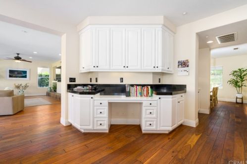 2523 Skytop Ct, Orange CA  92867-6492 exterior