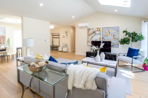 1466 Hollenbeck Ave, Sunnyvale CA  94087-4238 exterior