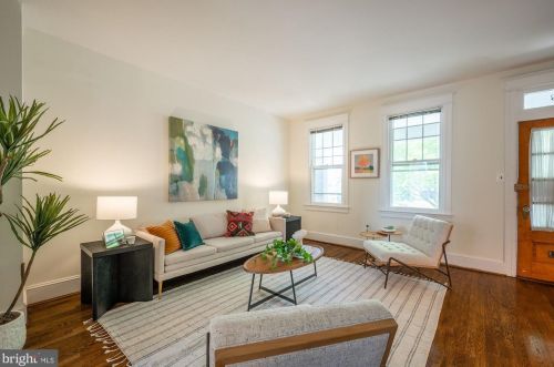1348 Quincy St, Washington, DC 20017-2614