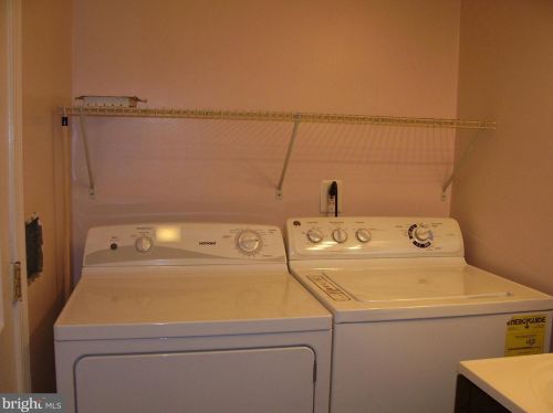 100 Glenolden Ave, Manor PA 19036-2264 exterior