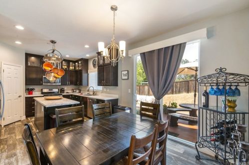 29885 Camino Del Sol Dr, Temecula CA  92592-2114 exterior