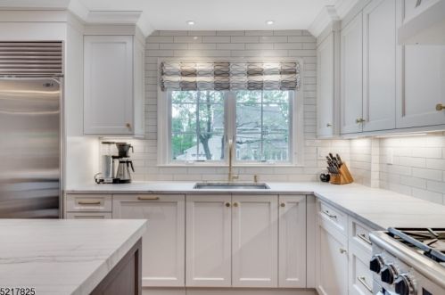 755 Fairmount Ave, Chatham Township NJ  07928-1161 exterior