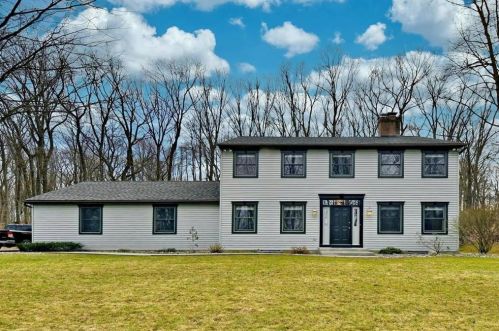 6155 Chestnut Hill Rd, Coopersburg, PA 18036-1897