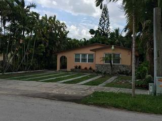 9030 25th St, Miami, FL 33165-2023
