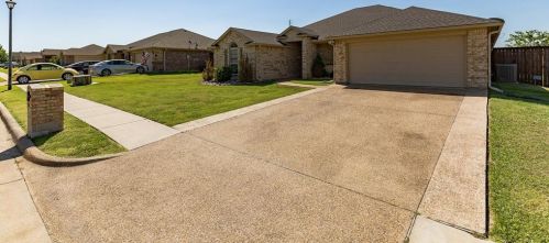 909 Winged Foot, Corsicana, TX 75110-1187