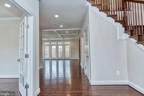 7409 Lisle Ave, Falls Church VA  22043-1015 exterior