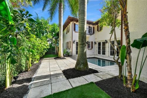 1215 8th Ave, Delray Beach, FL 33483-5903