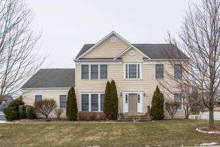 641 Maple Ave, Purcellville VA  20132-3336 exterior