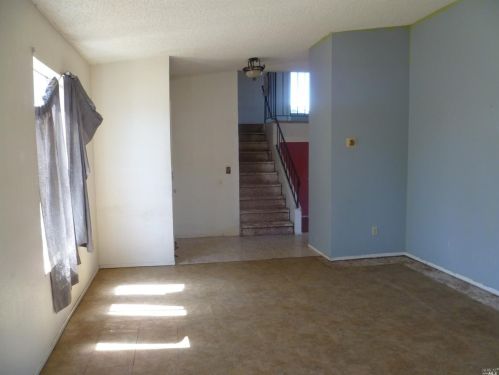 2345 Hood Ct, Santa Rosa, CA 95401-6430