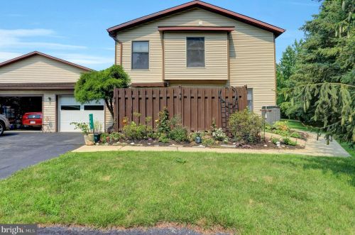 205 Park Heights Ave, Lees Cross Roads, PA 17257-8987