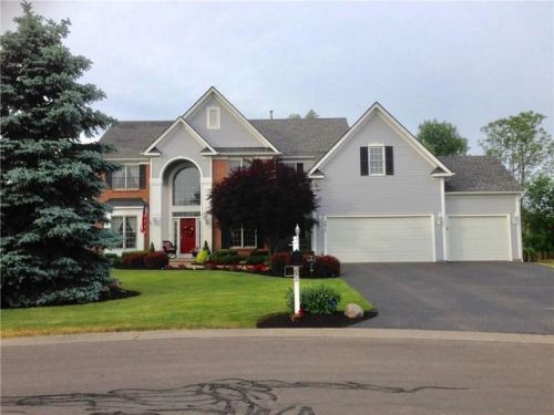 28 Sanibel Dr, Fairport, NY 14450-8619