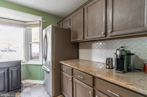 296 Stone Rdg Dr, Norristown PA  19403-5222 exterior