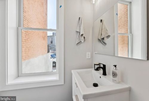 514 T St, Washington DC  20001-1997 exterior