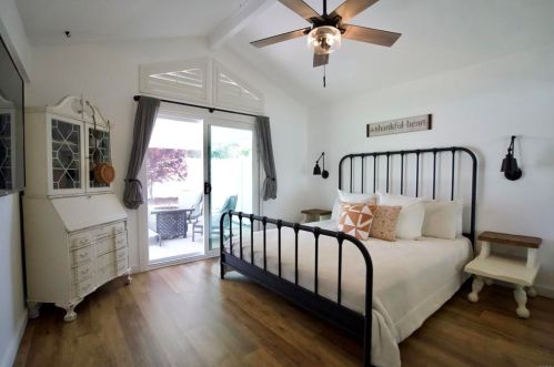 42137 Teatree Ct, Temecula CA  92591-3825 exterior