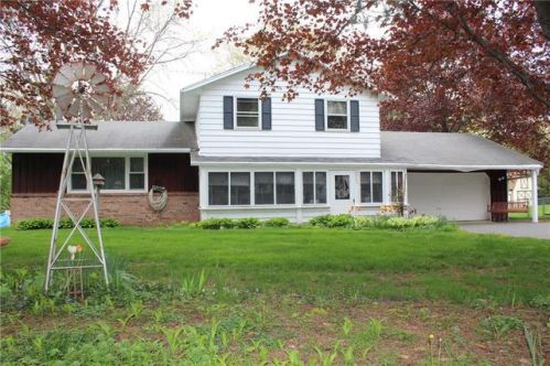 2063 Orchard Dr, Kendall, NY 14476-9615
