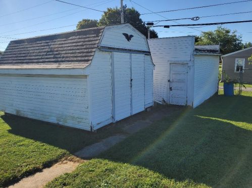 1341 Washington Ave, Washington Ch OH  43160-2323 exterior