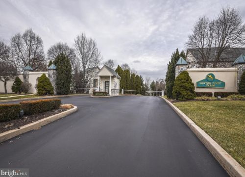 167 Meadow View Ln, Lansdale PA  19446-5930 exterior