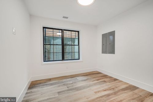 4915 Western Ave, Washington DC  20016-4319 exterior