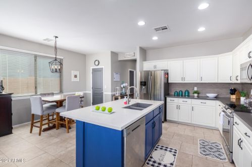 21404 Roundup Way, Queen Creek AZ  85142-3288 exterior