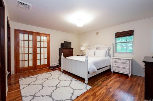 60 Bryant Pond Rd, Tompkins Corners NY  10579-2405 exterior