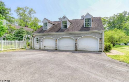 502 Van Beuren Rd, Morristown NJ  07960-6458 exterior