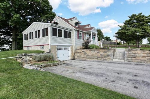 144 Addis Ave, Beaver Falls PA  15010-1016 exterior