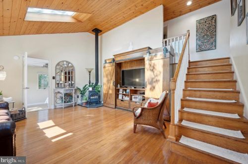2773 Lantern Ln, Norristown, PA 19403-2240