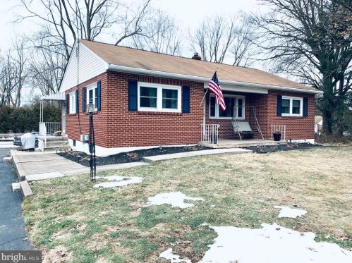 2120 Line St, Lansdale, PA 19446-1005