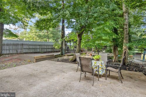 402 Ramsey Rd, Yardley PA 19067-4642 exterior