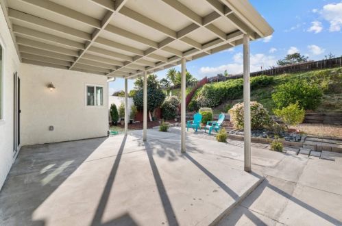 1455 Highridge Dr, Oceanside CA  92056-3050 exterior