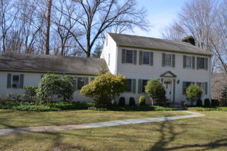 49 Mile Rd, Airmont, NY 10901-3916