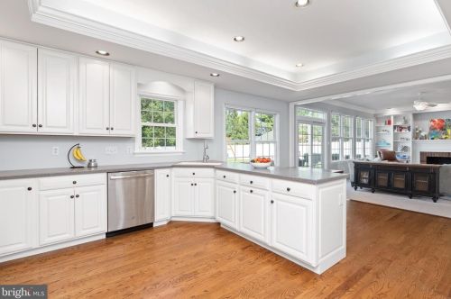 5915 Westover Dr, Navy Sup Dpt PA  17050-6871 exterior