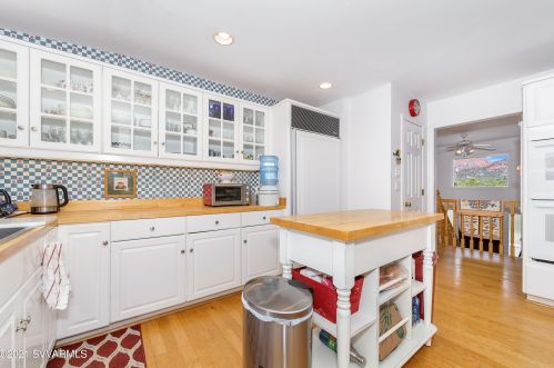 455 Color Cv Rd, Sedona AZ 86336-3637 exterior