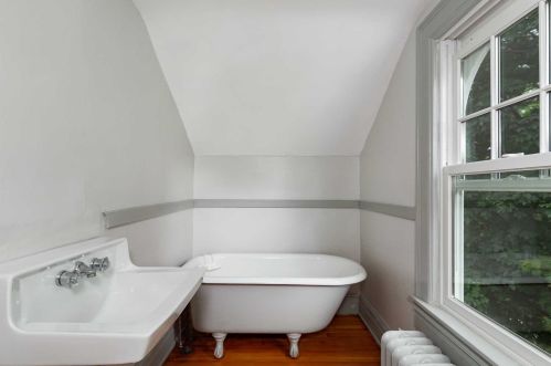 15 Loockerman Ave, Poughkeepsie NY 12601-5026 exterior