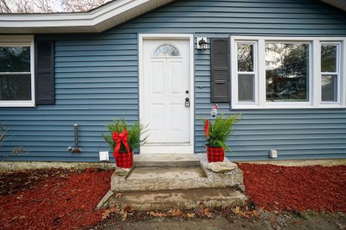 43 Joseph Rd, Salem NH  03079-2021 exterior