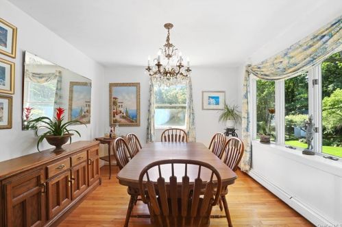 118 Oscawana Lake Rd, Tompkins Corners NY  10579-3014 exterior