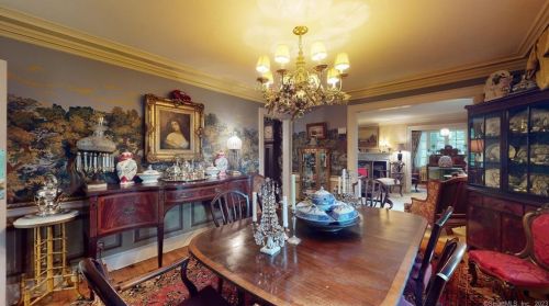 541 Lincoln St, New Britain CT 06052-1802 exterior