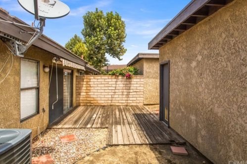 10793 Loro Verde Ave, Loma Linda CA  92354-2516 exterior