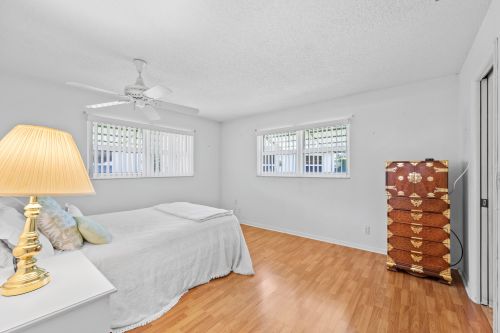 809 Meadowlark Ln, Delray Beach FL  33445-1853 exterior