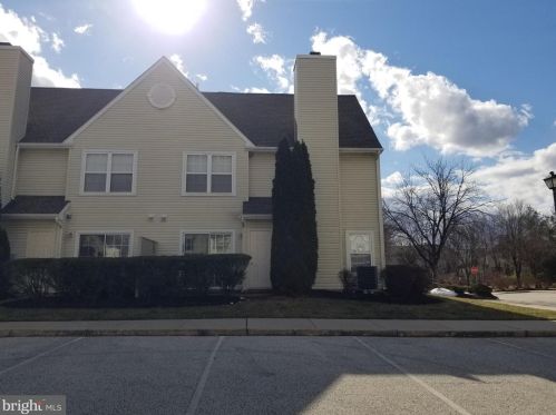 2105 Sanibel Cir, Palmyra NJ  08065-2128 exterior