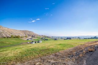 281 Selah Ridge Dr, Selah, WA 98942-9678