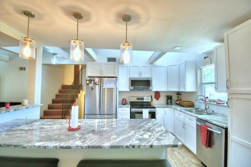 1221 Edgewater Dr, Lakeland FL  33805-4700 exterior