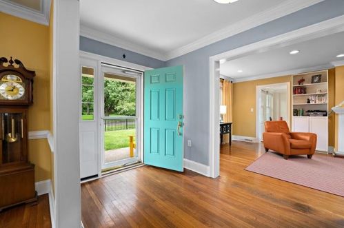 313 Orchard Ln, Sewickley, PA 15143-1152