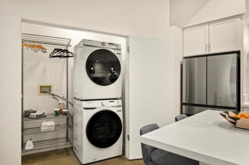 536 Manzana Pl, San Jose CA  95112-7812 exterior