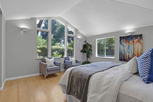 1725 Hampton Ave, Redwood City CA  94061-2608 exterior