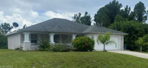 852 Chezy St, Lehigh Acres, FL 33974-4509
